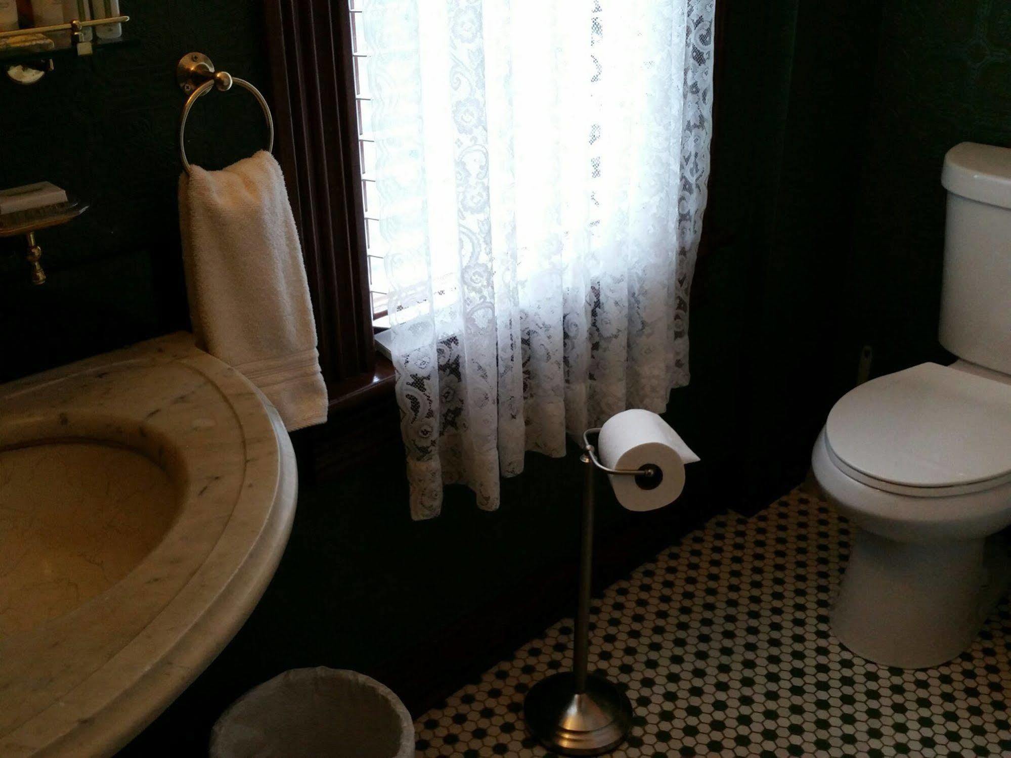 Geiger Victorian Bed And Breakfast Tacoma Exteriör bild